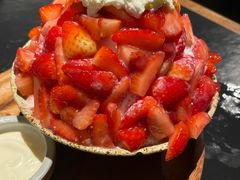 草莓雪冰-NEED创意韩国料理(青岛万象城店)