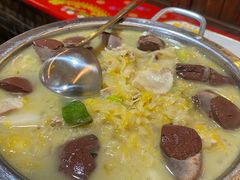 -人民公社铁锅炖·东北菜(卫国道店)