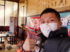 -金卯白肉罩火烧
