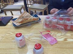 -魔都三兄弟酸辣粉·蘸卤炸串(虹桥万科店)