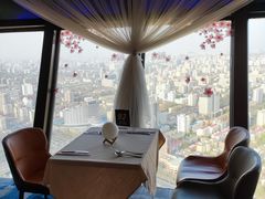 -中央电视塔旋转餐厅