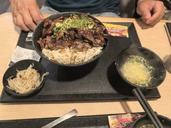 -難波肉劇場