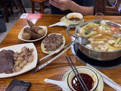 -牛小隆牛肉面馆(四牌楼店)