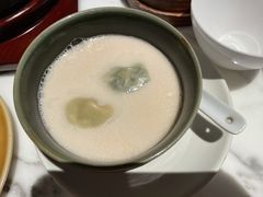刀鱼馄饨-湖滨28中餐厅·西湖宴·杭州君悦酒店