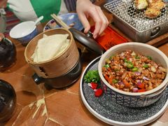 传统黑三剁配薄饼-雀舞云南菜(天津天河城购物中心店)