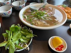 火车头-大头虾越式风味餐厅(光明广场店)