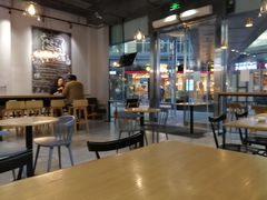 大堂-HELLO 27 意面·沙拉·帕尼尼