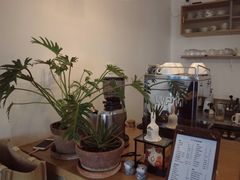 -In Cafe隐食研室