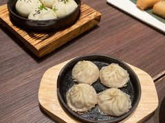 脆煎灌汤小笼包-十里弄堂(K11店)