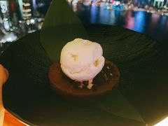 -OZONE 顶楼酒吧(香港丽思卡尔顿酒店)