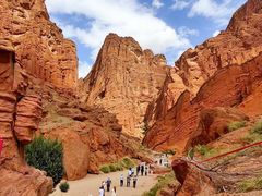 -天山神秘大峡谷