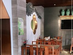 大堂-亮亮面馆(经六路店)