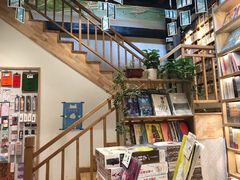 -猫的天空之城概念书店(杭州南宋御街店)