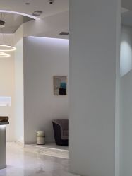 -微笑雨嘉造型护肤