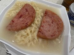 -香港新发烧腊茶餐厅(水围店)