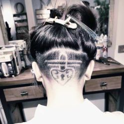 -摩力美发·烫·染·设计专业店