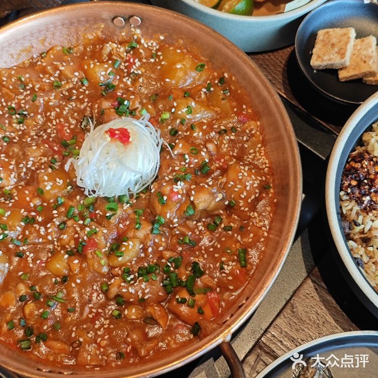 找到了～一家适合情侣约会的餐厅 