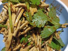 凉拌豆腐丝-肠王卤煮(西单食宝街店)