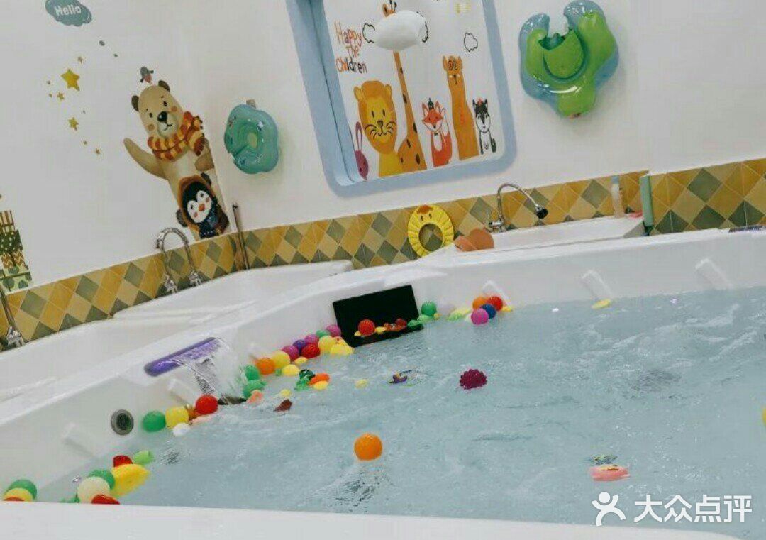 幼儿娱乐+游泳的好地方