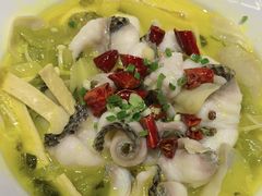 -渝是乎酸菜鱼(龙旗购物中心店)