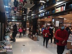 -新华书店(沙坪坝书城店)