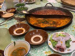 -鸿姐老火锅(疁城新天地店)