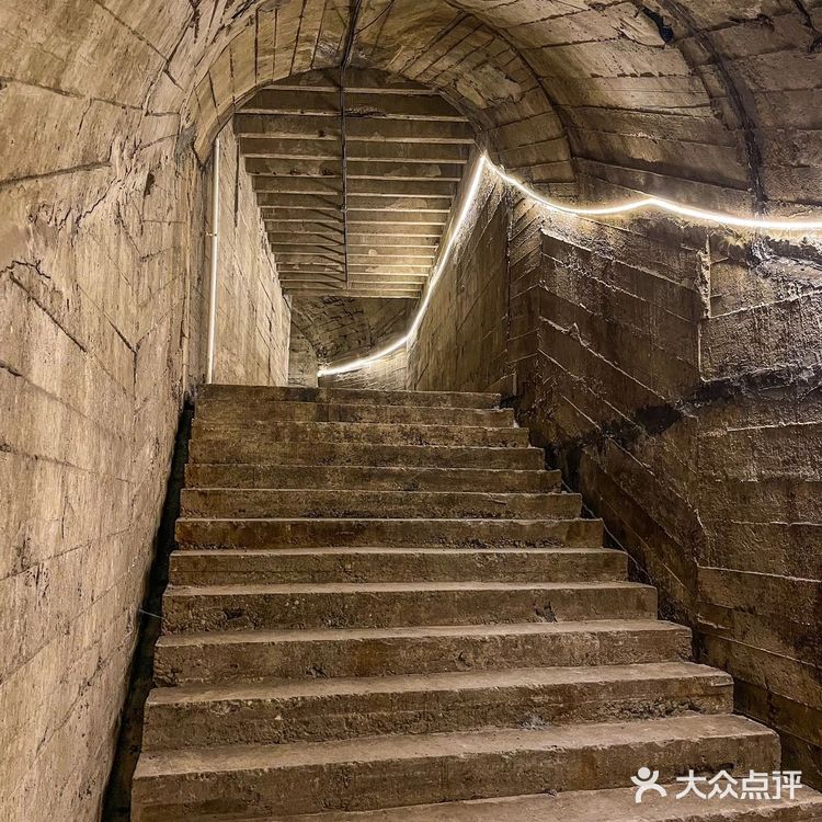 🔥重庆宇宙第二大洞子火锅🔥