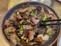 腊肉炒乔巴菌-礼州土碗菜