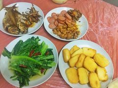 -蓝精灵饺子店