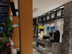 -四月吧餐厅(正阳步行街店)