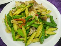 脆肉鲩炒荷兰豆云南小瓜-潮喜竹溪荔湖酒家(荔枝湾店)