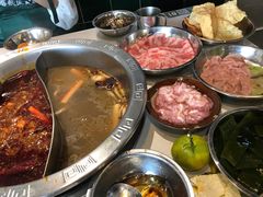 -憨铁匠老火锅(龙岗万科里店)