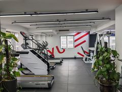 -越·健身工作室(华尔兹广场写字楼B栋店)