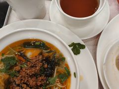 -东方豪景花园酒店·怡景旋转餐厅