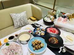 -红鼎豆捞·非遗鲍皇汤火锅(宝丰路店)