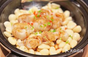 Braised Lanzhou Nine-Year Baihe in Sand Pot