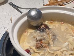 -三人行骨头王火锅(长寿店)