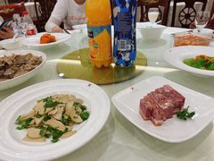 -怡园饭店-餐厅(四望亭店)