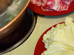 -洞庭洲·防空洞火锅·烧烤·铜锅涮肉(新百广场店)