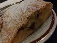 -Cafe Sacher(WIEN)