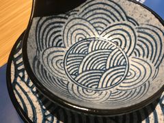餐具摆设-舞漁日料美人胶原锅(陆家嘴中心店)