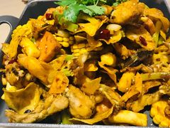 招牌悦蓉牛蛙干锅-精悦蓉(松江万达广场店)