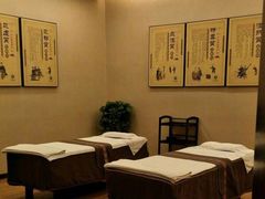 -灸春堂·艾灸·痛症·整脊连锁(之江银泰店)