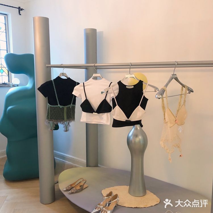 魔都新店｜超个性的设计师品牌superr showroom