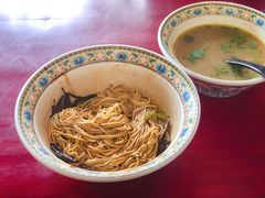 -金杨拉面王小吃面馆·牛三宝面·红烧牛肉粉