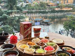 -包整·丝娃娃(甲秀楼景观店)