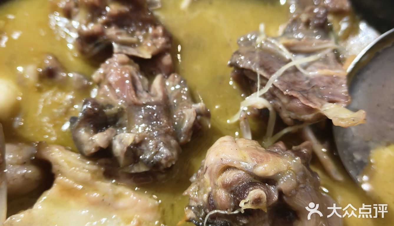 在南昌！洪都大道上！洽角聂！