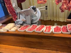 -天成·潮州牛肉脆肉鱼生蚝自助火锅