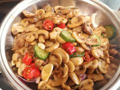 平锅鲜口蘑-刘胖子家常菜·蹄花焖藕(中南店)