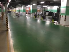 -徐汇日月光地下停车场